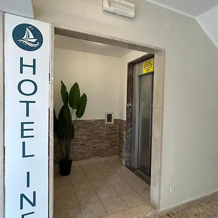 Ines Hotel 3*